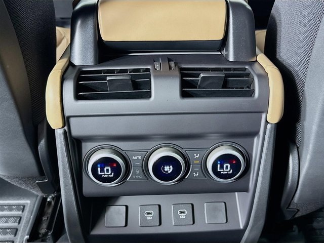 Used 2025 Land Rover Defender 110 V8 image 27