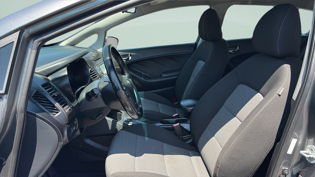 Used 2016 Kia Forte EX FWD image 9