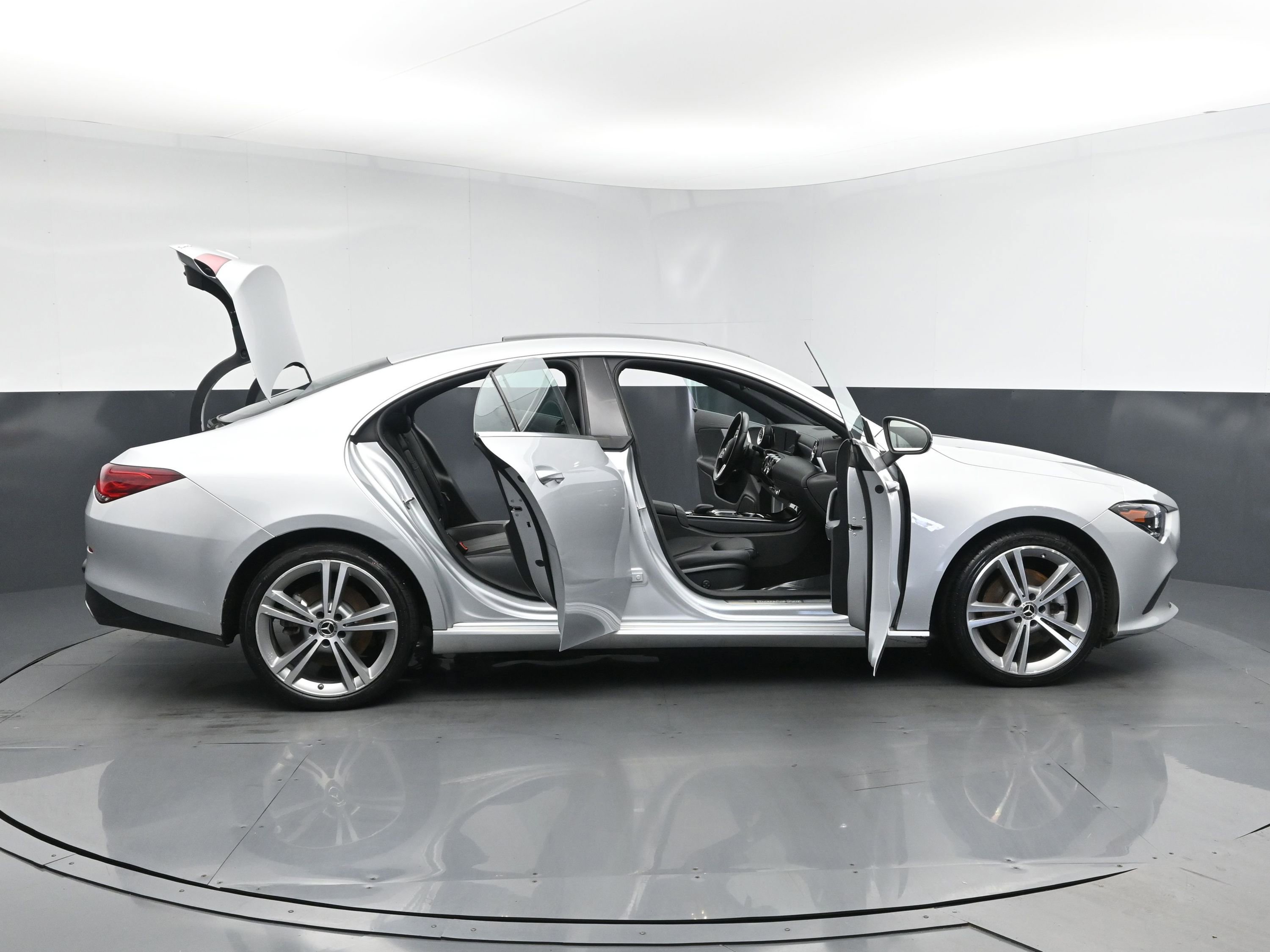 Used 2022 Mercedes-Benz CLA 250 4MATIC image 30