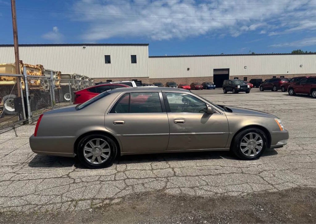 Used 2006 Cadillac DTS FWD image 3