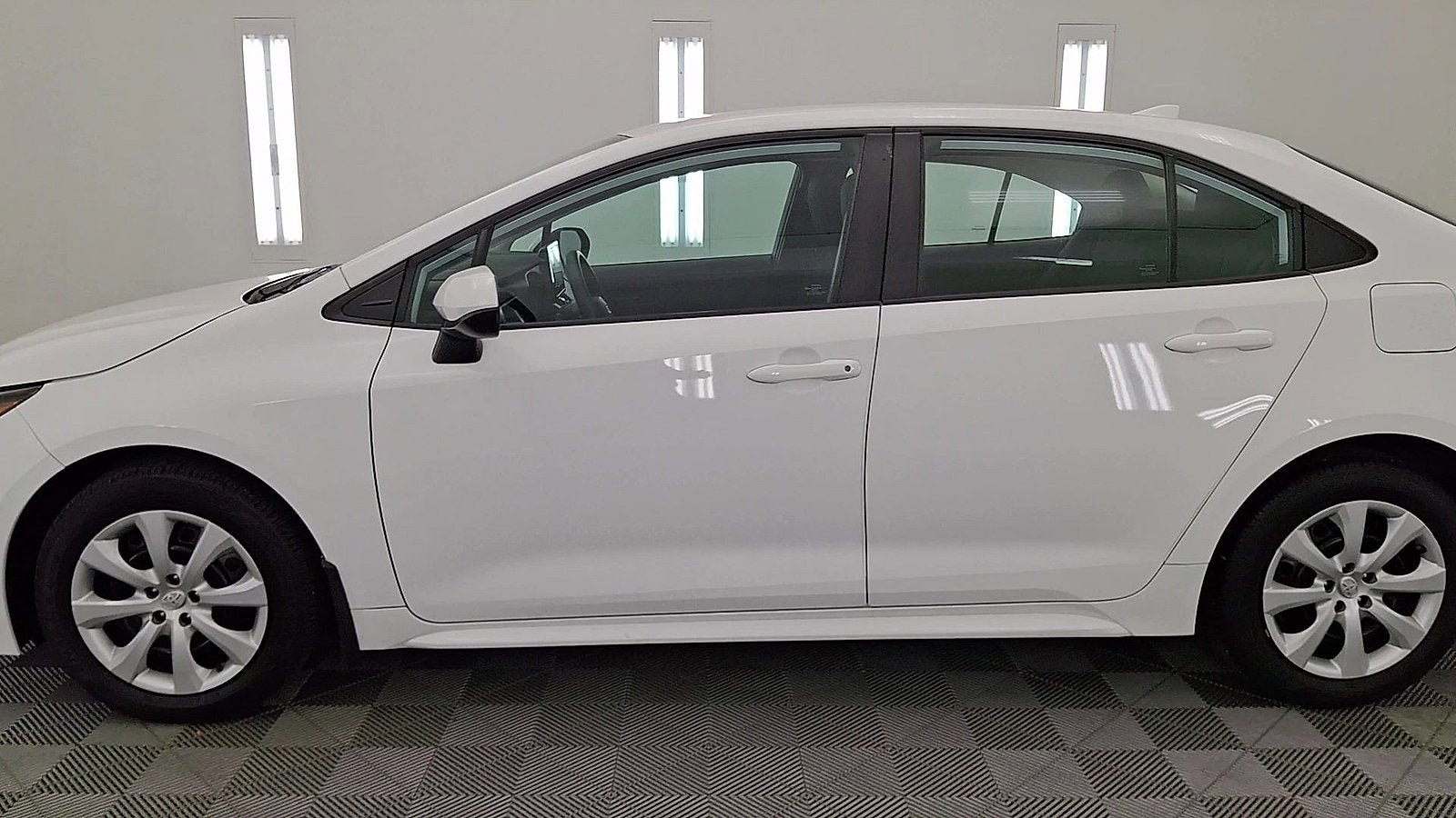 Certified 2023 Toyota Corolla LE FWD image 9