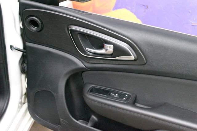 Used 2016 Chrysler 200 LX FWD image 11