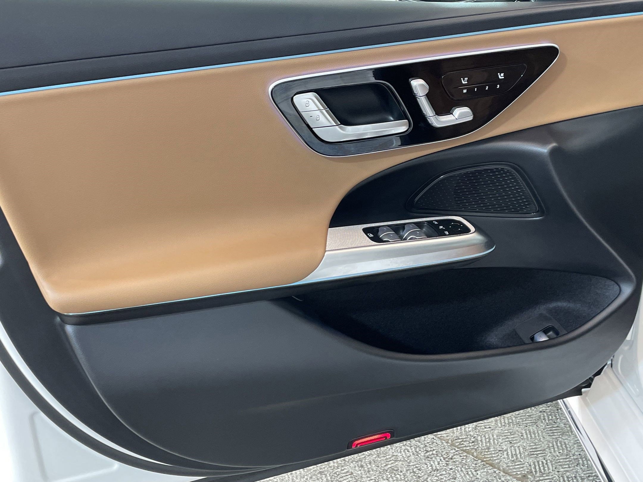 Certified 2025 Mercedes-Benz E 350 Sedan image 10