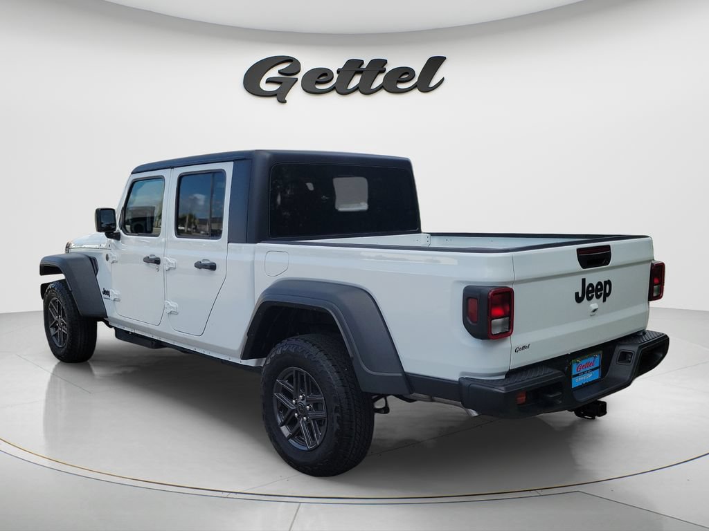 Used 2026 Jeep Gladiator Sport AWD/4WD image 7
