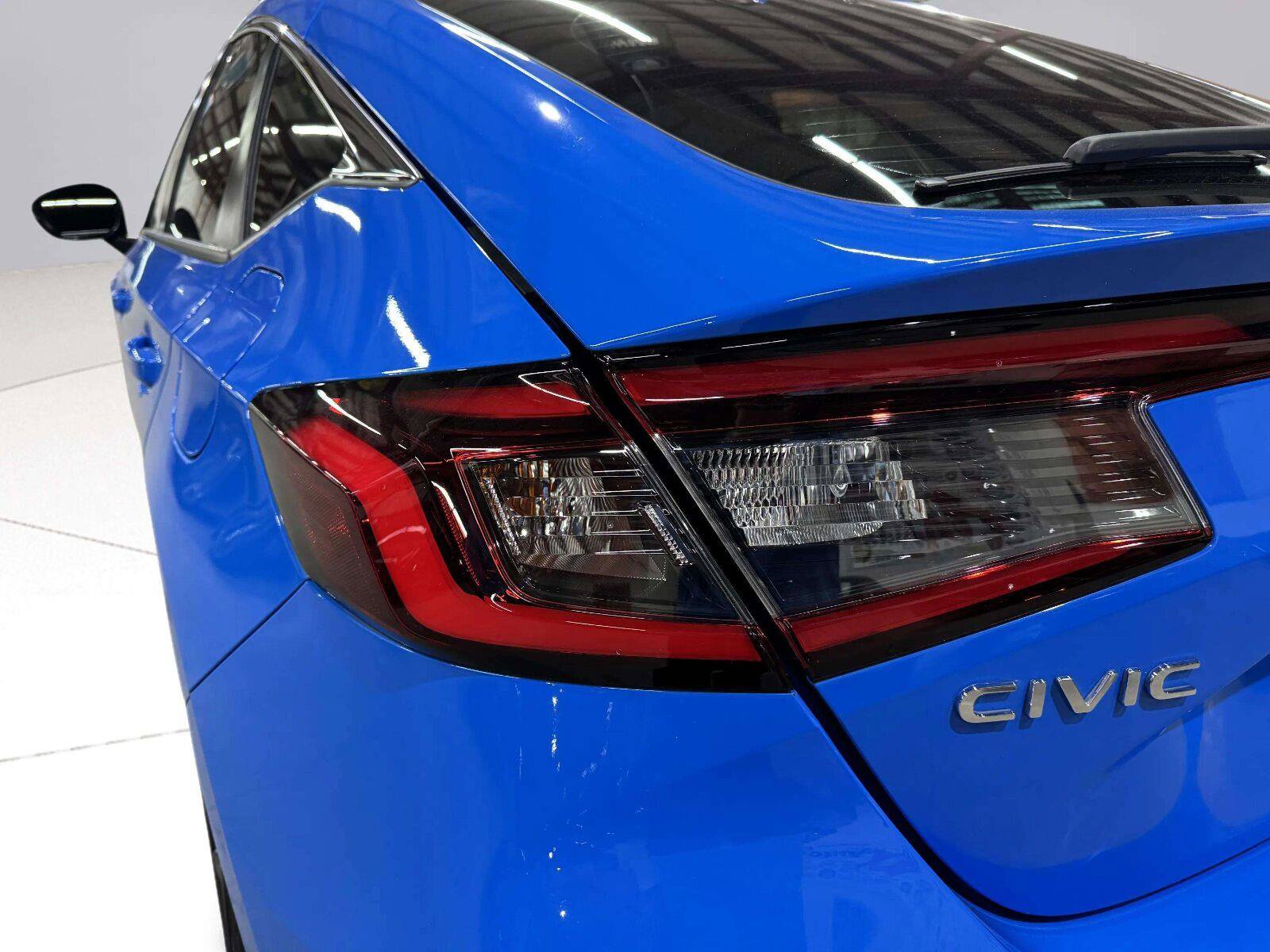 Used 2022 Honda Civic Sport Touring image 12