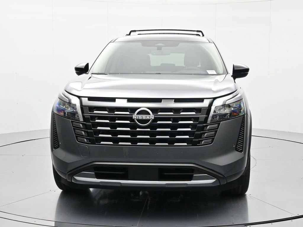 New 2026 Nissan Pathfinder Platinum w/ Cargo Package AWD/4WD image 2