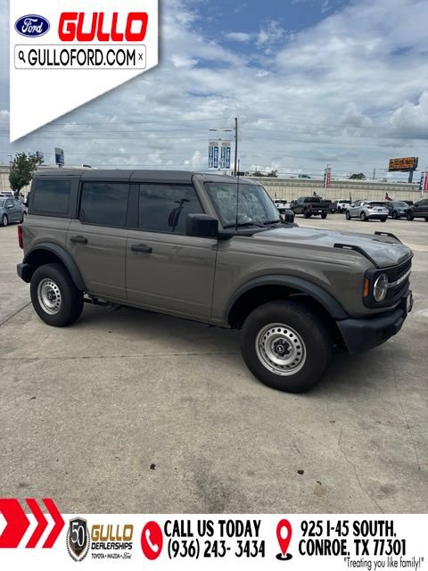 Used 2025 Ford Bronco 4-Door AWD/4WD image 2