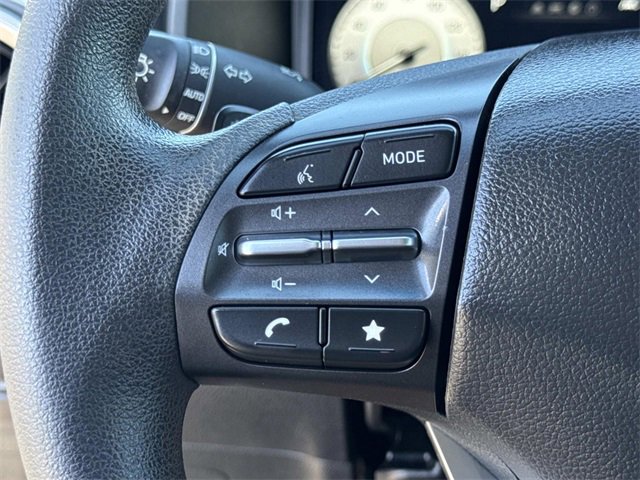 Used 2023 Hyundai Kona SE image 9