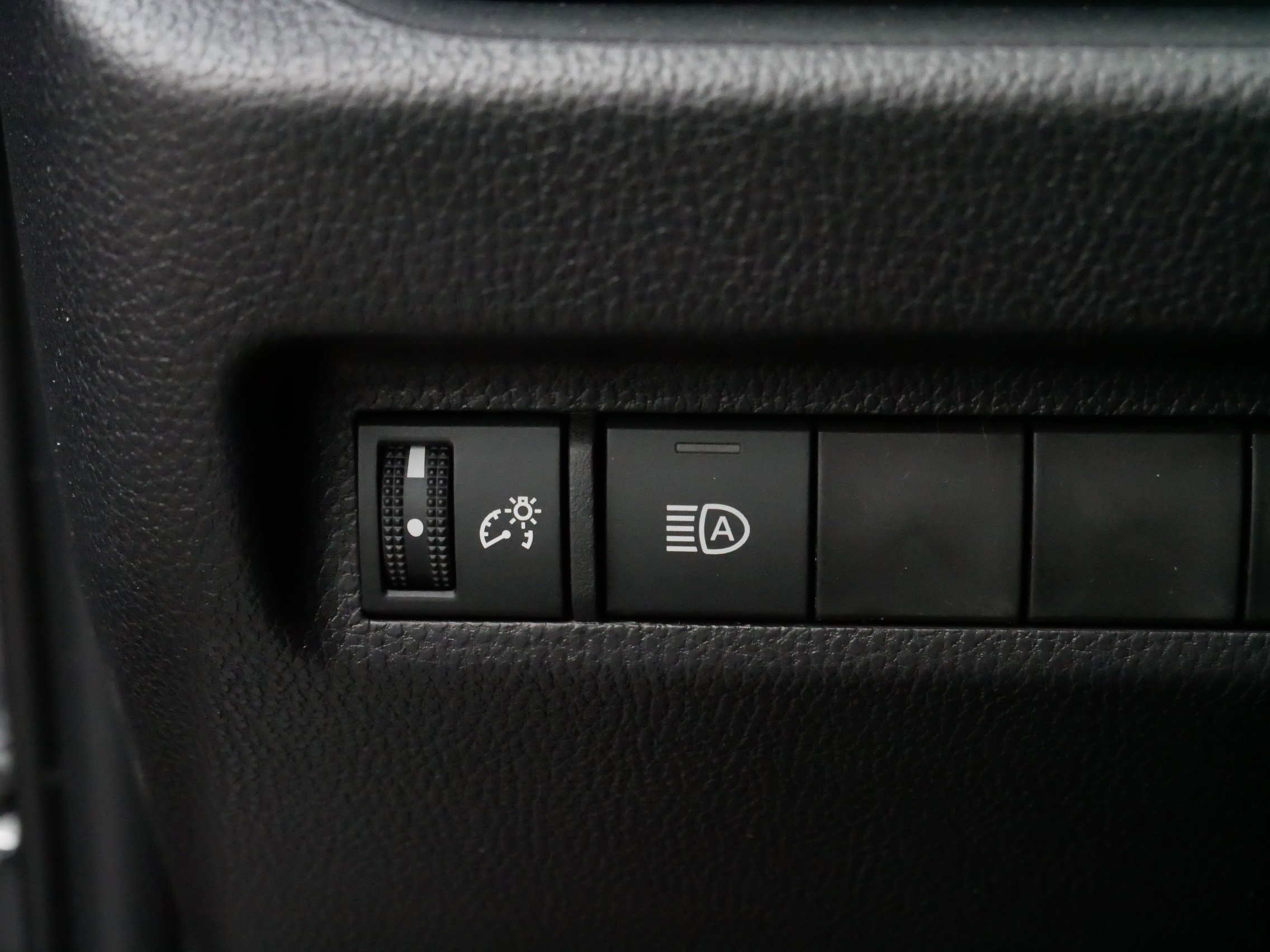 Certified 2025 Toyota RAV4 XLE Premium image 28