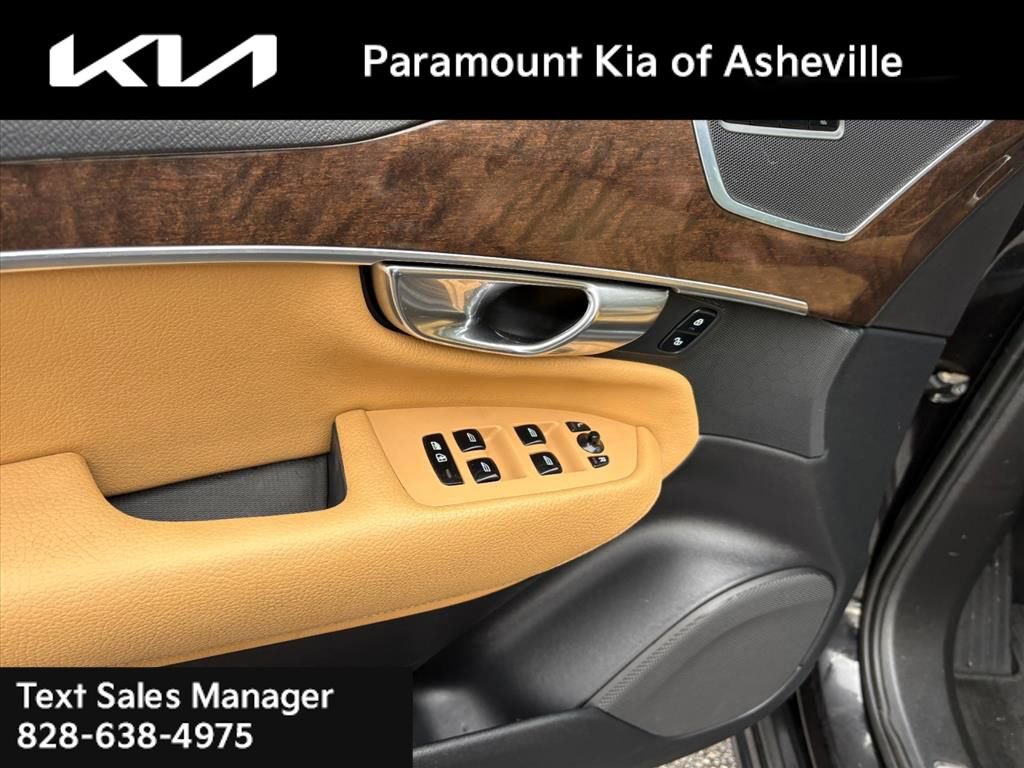 Used 2016 Volvo XC90 T6 Momentum w/ Momentum Plus Package image 25