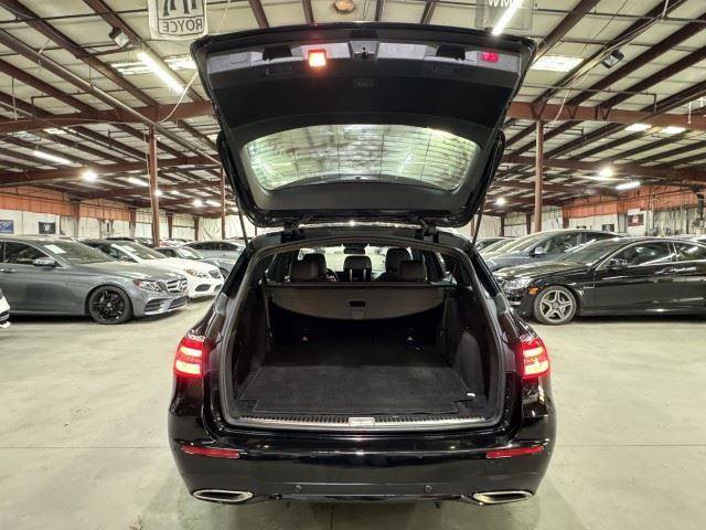 Used 2017 Mercedes-Benz E 400 4MATIC Wagon image 67