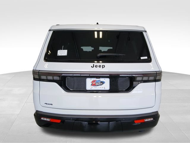 New 2026 Jeep Grand Wagoneer 4WD w/ HD Trailer Tow Package image 4