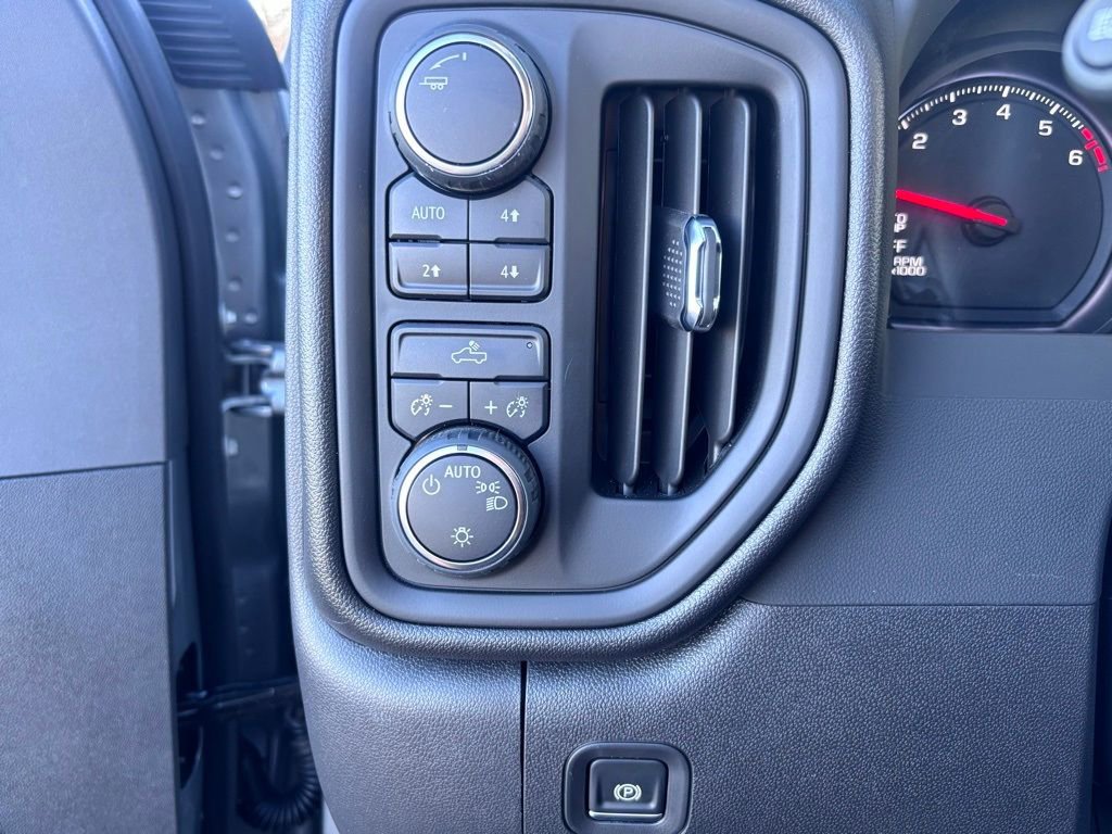 New 2025 Chevrolet Silverado 1500 W/T w/ WT Value Package image 18