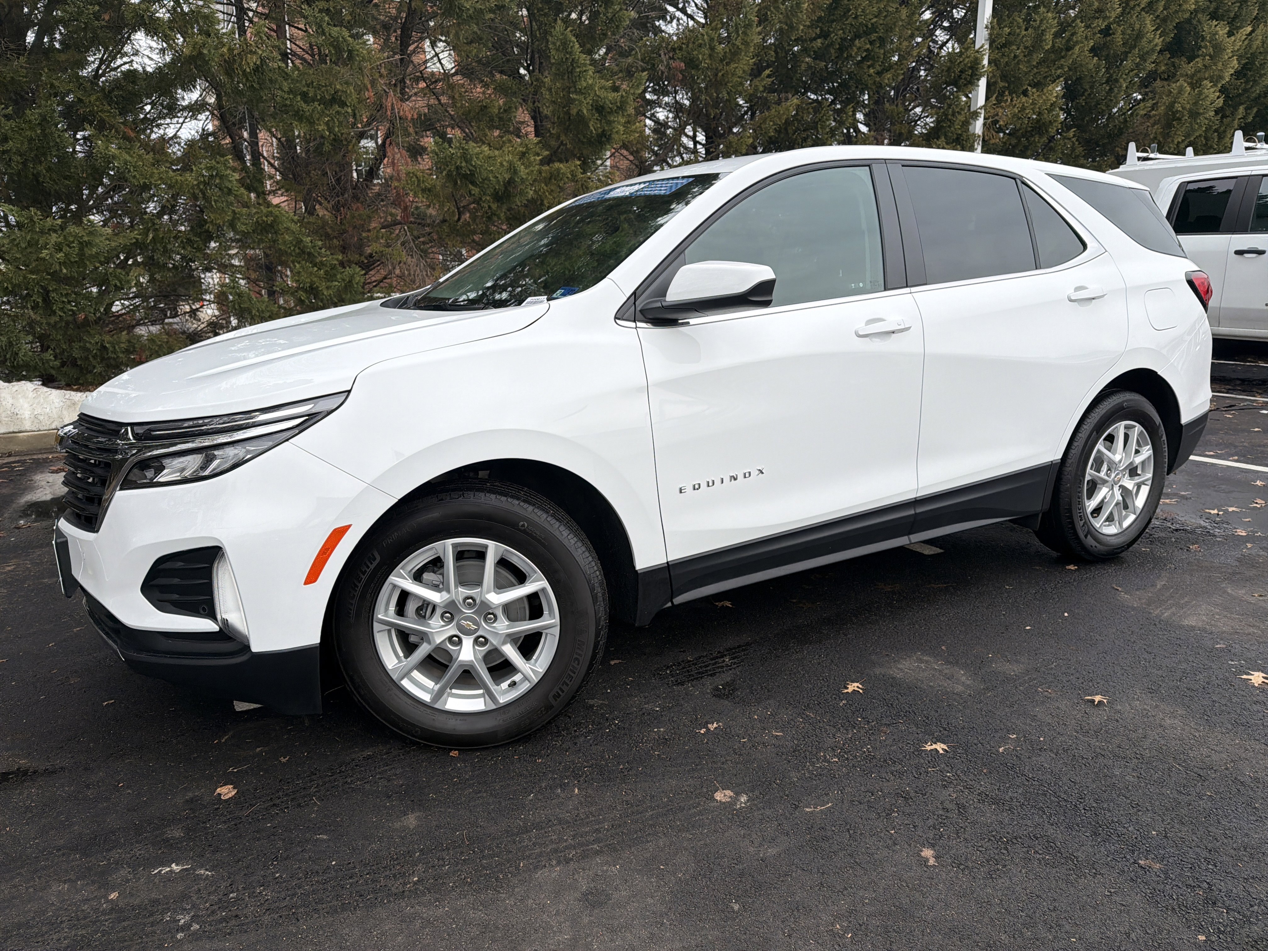 Used 2024 Chevrolet Equinox LT w/ LPO, Floor Liner Package image 5