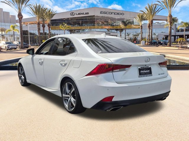 Used 2018 Lexus IS 300 w/ Comfort Package RWD image 7