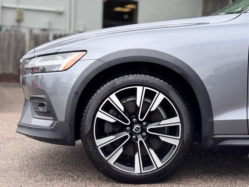 Used 2021 Volvo V60 T5 Cross Country w/ Climate Package AWD/4WD image 11