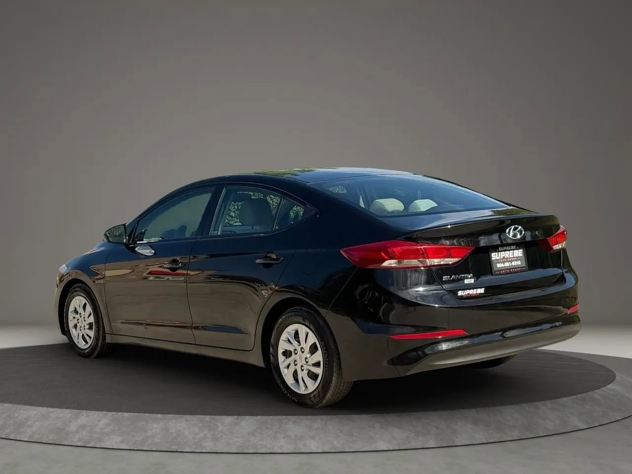 Used 2018 Hyundai Elantra SE w/ Cargo Package FWD image 5