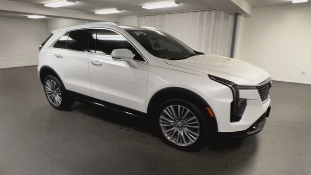 Certified 2024 Cadillac XT4 Premium Luxury AWD/4WD image 2
