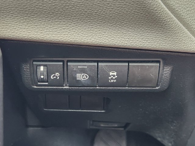 Used 2026 Toyota Corolla Cross L FWD image 14