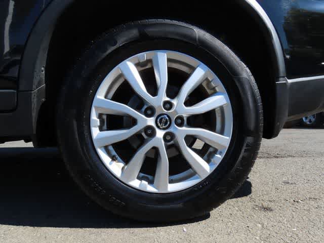 Used 2018 Nissan Rogue SV AWD/4WD image 9