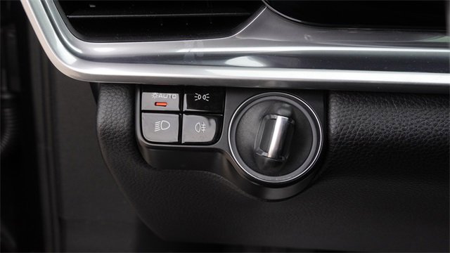 Used 2020 Porsche Panamera 4 image 24