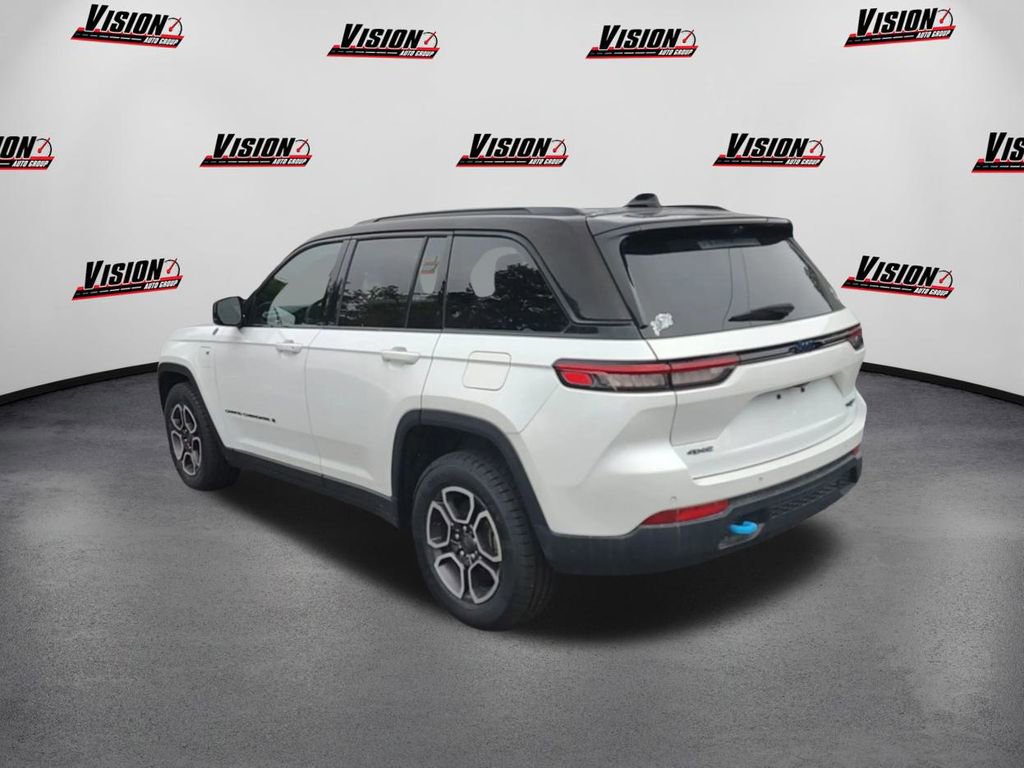 Used 2023 Jeep Grand Cherokee Trailhawk w/ Luxury Tech Group III image 7