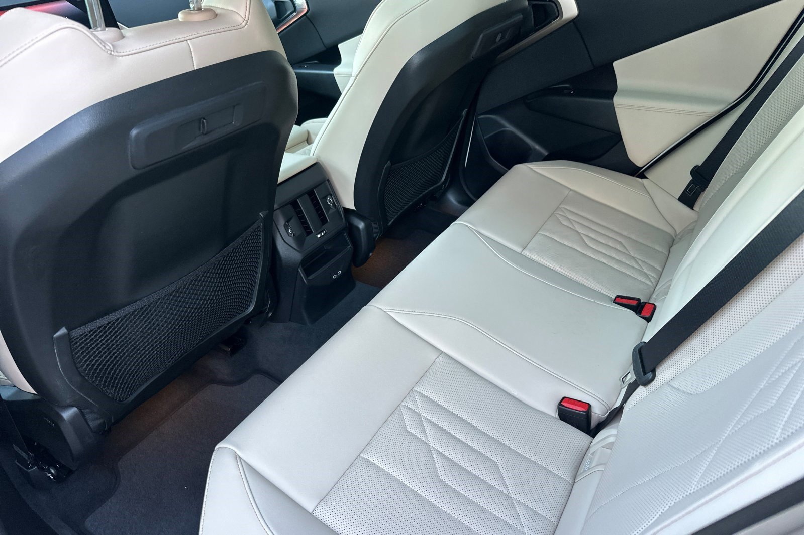 Used 2025 BMW X3 xDrive30i w/ Premium Package image 15