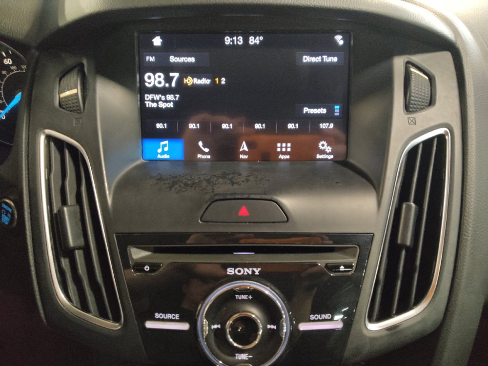 Used 2018 Ford Focus Titanium w/ Titanium Technology Package FWD image 25