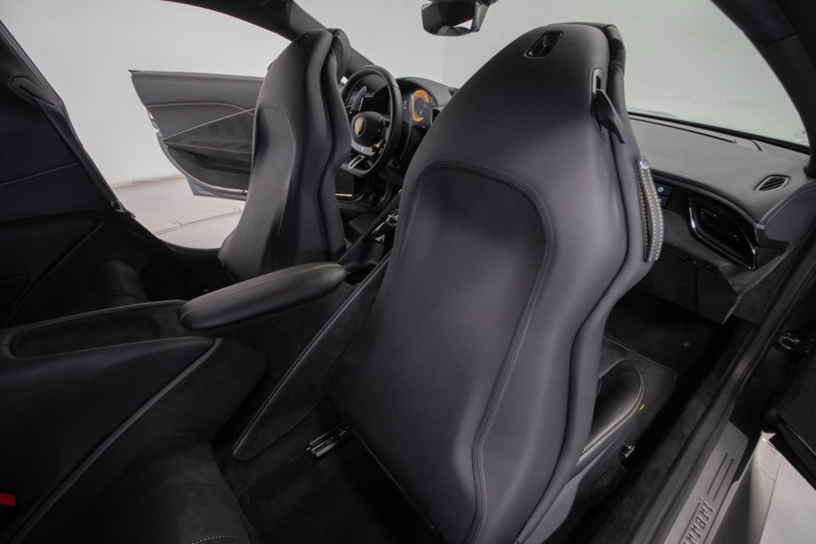Used 2021 Ferrari Roma RWD image 54