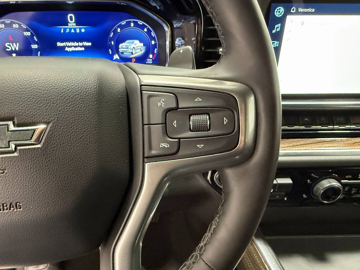 Used 2025 Chevrolet Silverado 1500 RST w/ Convenience Package II AWD/4WD image 23