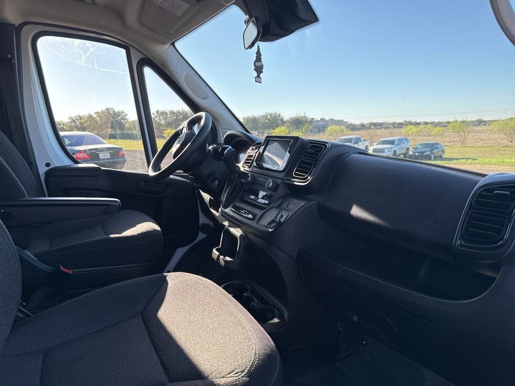 Used 2025 RAM ProMaster 2500 w/ U-Haul Equipment Group image 6