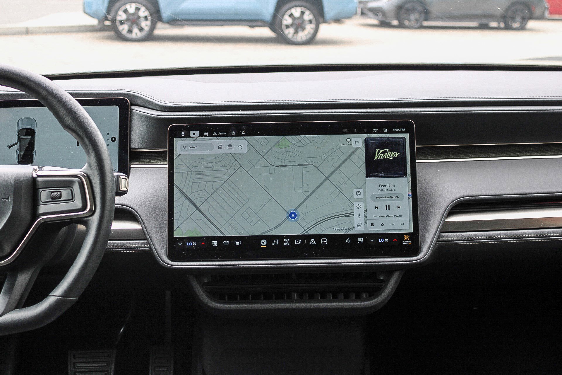 Used 2025 Rivian R1S Adventure AWD/4WD image 15