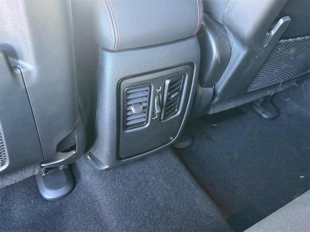 Used 2024 Dodge Durango GT image 15