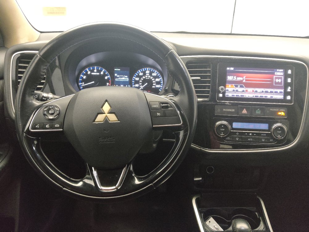 Used 2017 Mitsubishi Outlander SE image 22