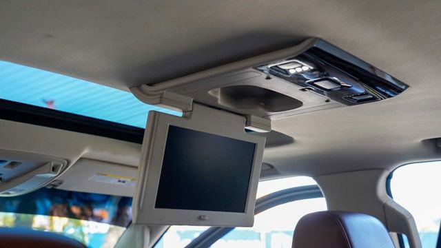 Used 2019 Cadillac Escalade ESV Premium Luxury image 69