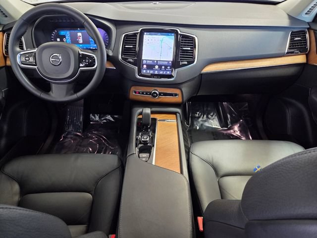 Certified 2023 Volvo XC90 B6 Plus AWD/4WD image 18