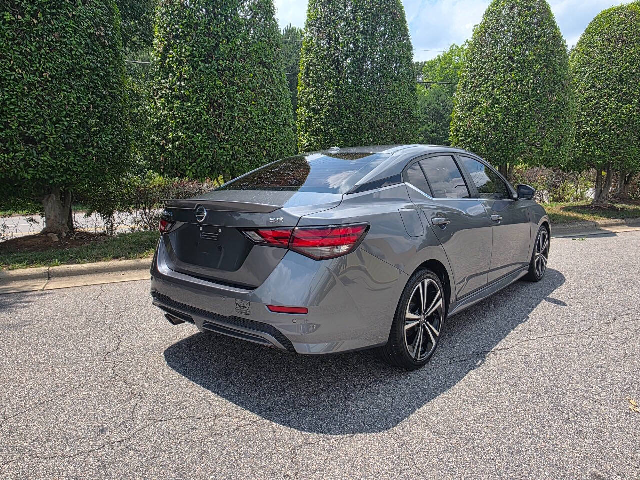 Used 2021 Nissan Sentra SR w/ SR Premium Package FWD image 5