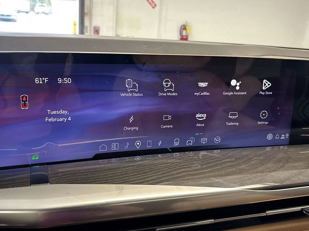 New 2025 Cadillac Escalade IQ Luxury 2 image 21
