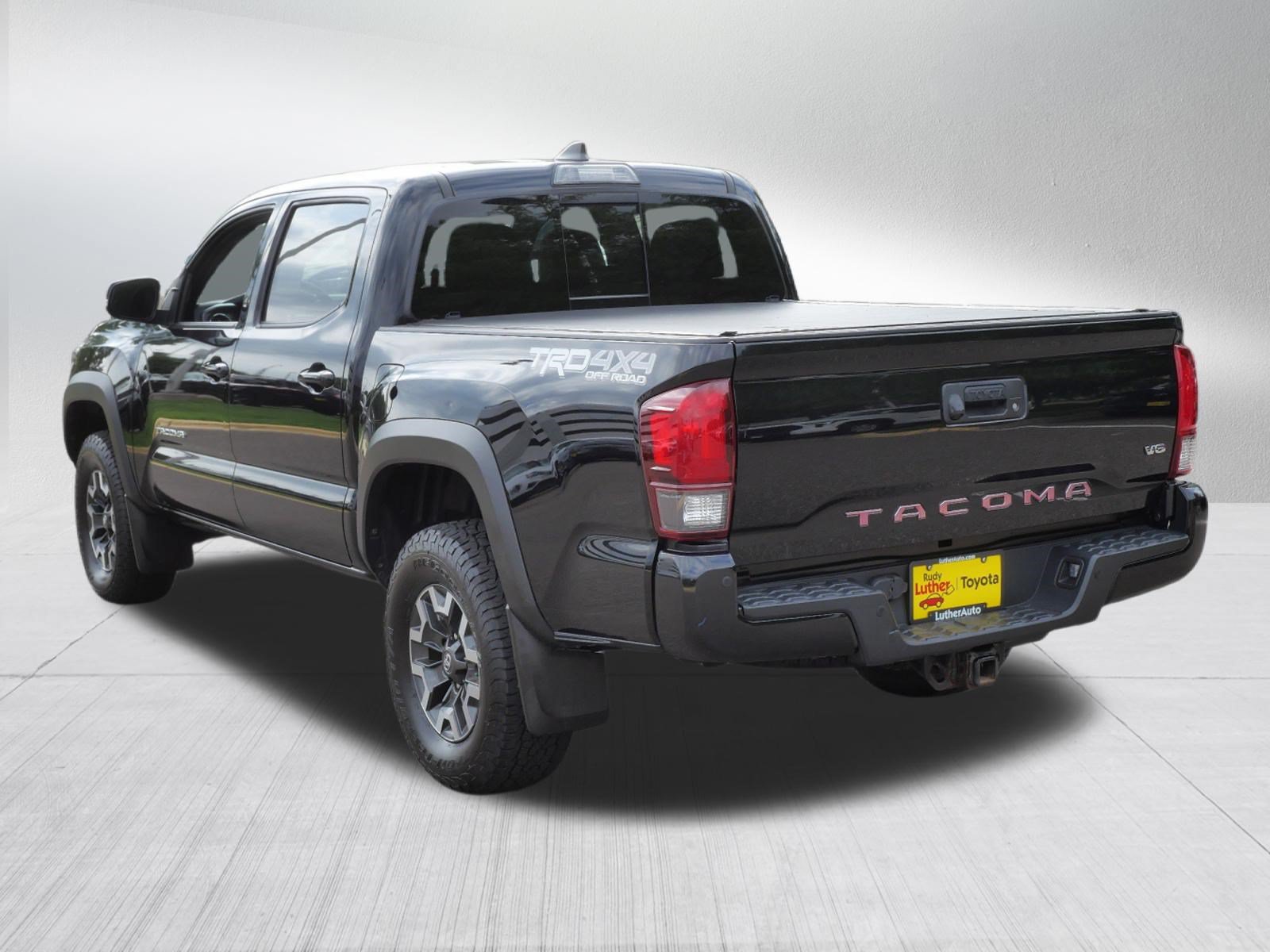Certified 2018 Toyota Tacoma TRD Off-Road AWD/4WD image 5