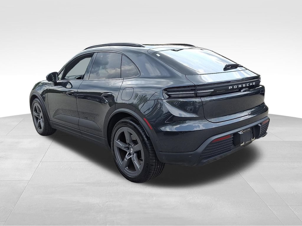 Used 2025 Porsche Macan Electric RWD image 4