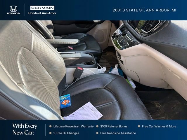 Used 2019 Chrysler Pacifica Limited FWD image 7
