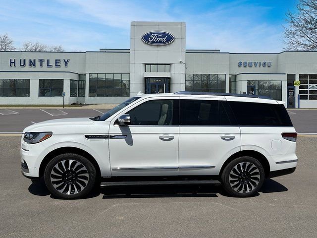 Used 2024 Lincoln Navigator Black Label image 7