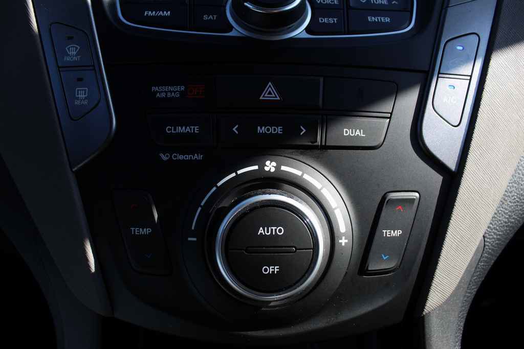 Used 2014 Hyundai Santa Fe Sport w/ Technology Package 04 FWD image 23