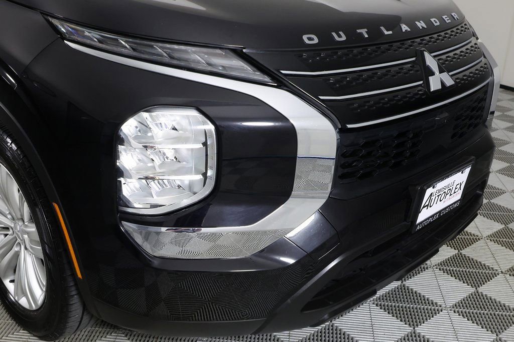 Used 2024 Mitsubishi Outlander ES image 36