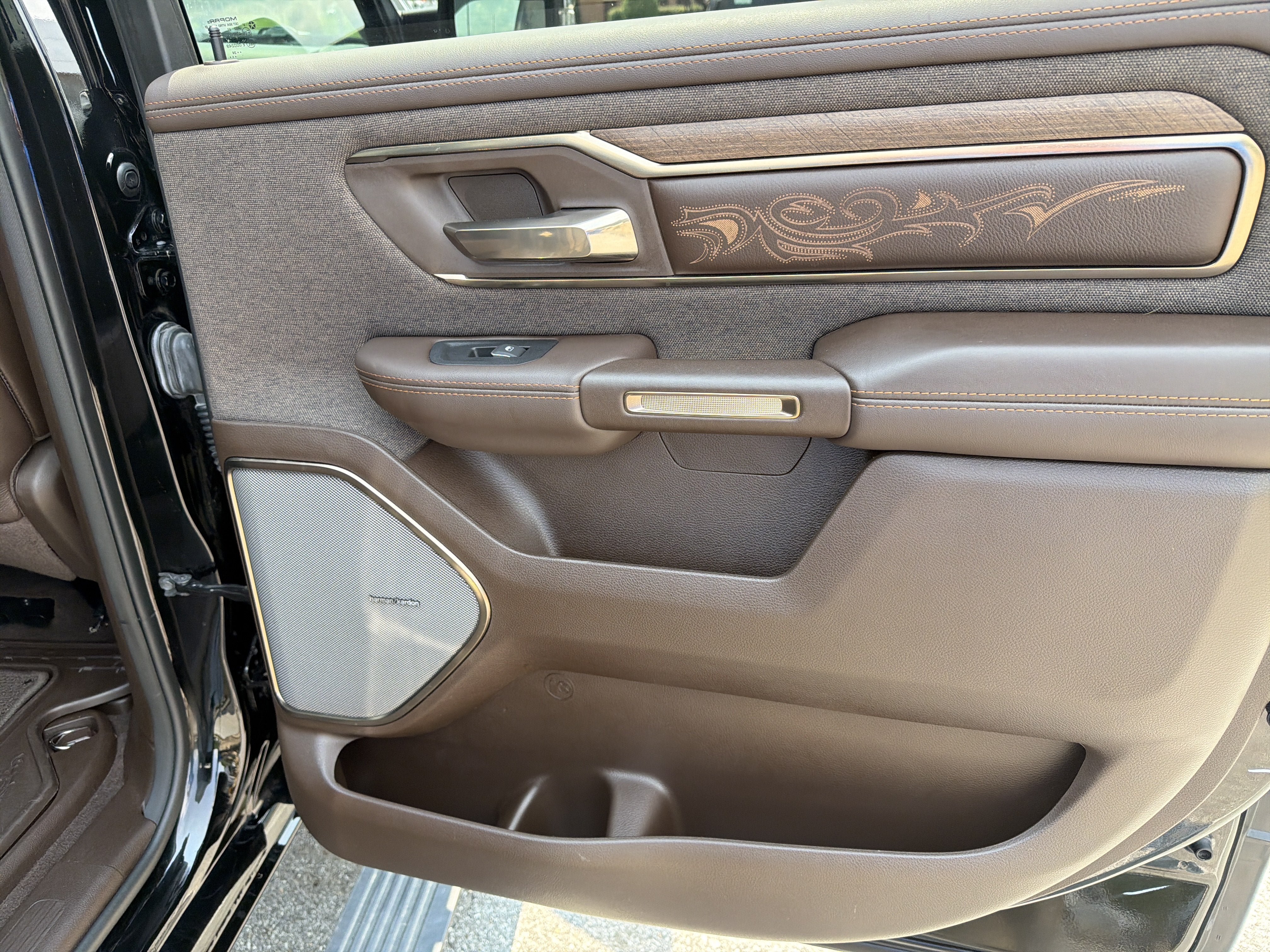 Used 2025 RAM 1500 Limited w/ Bed Utility Group AWD/4WD image 23