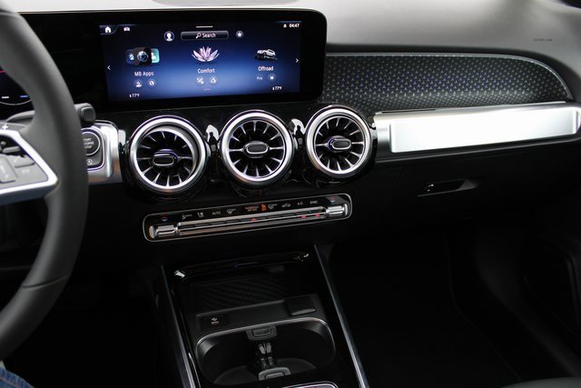 New 2026 Mercedes-Benz GLB 250 4MATIC image 25