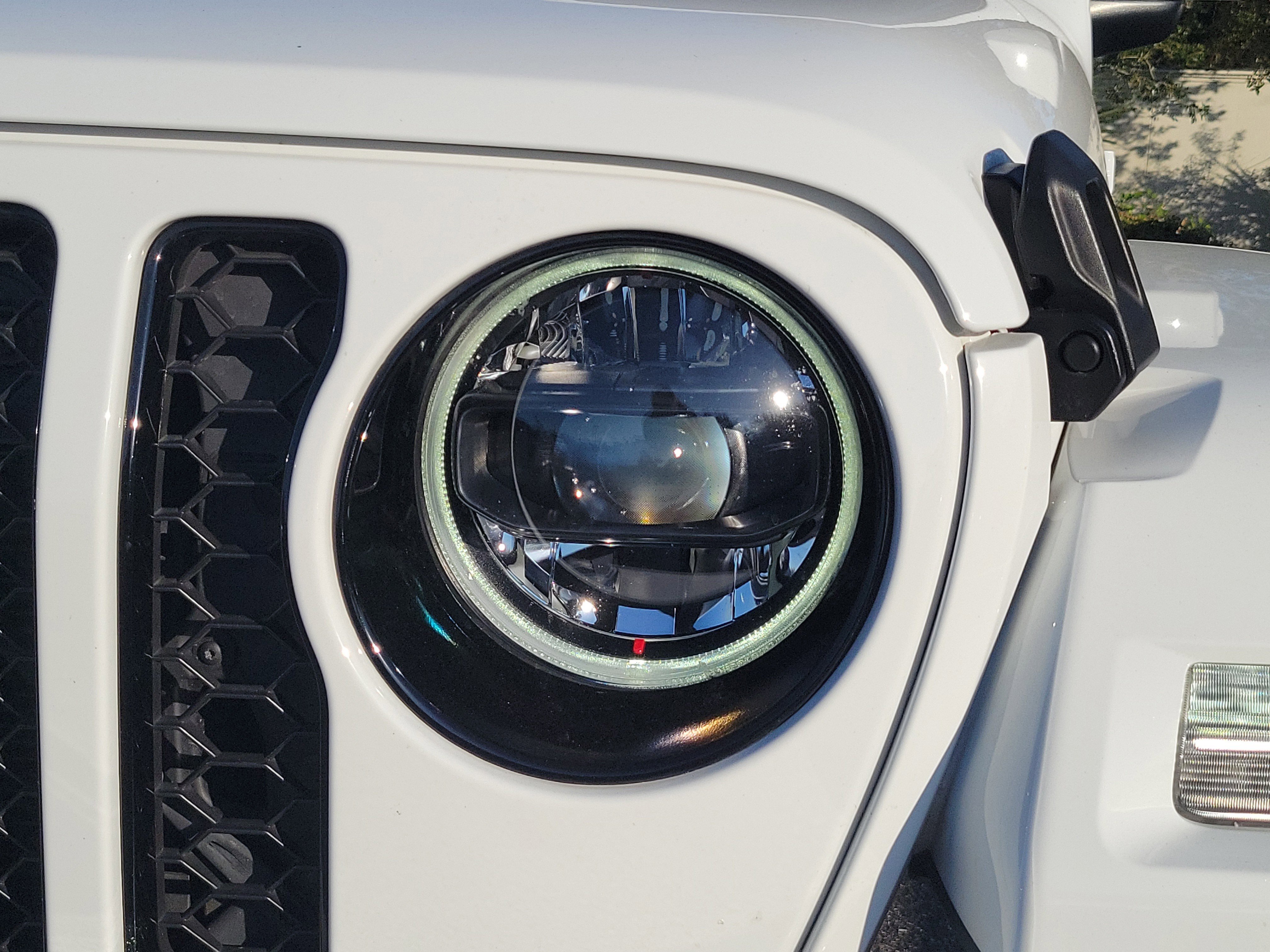 Used 2023 Jeep Gladiator Overland image 9