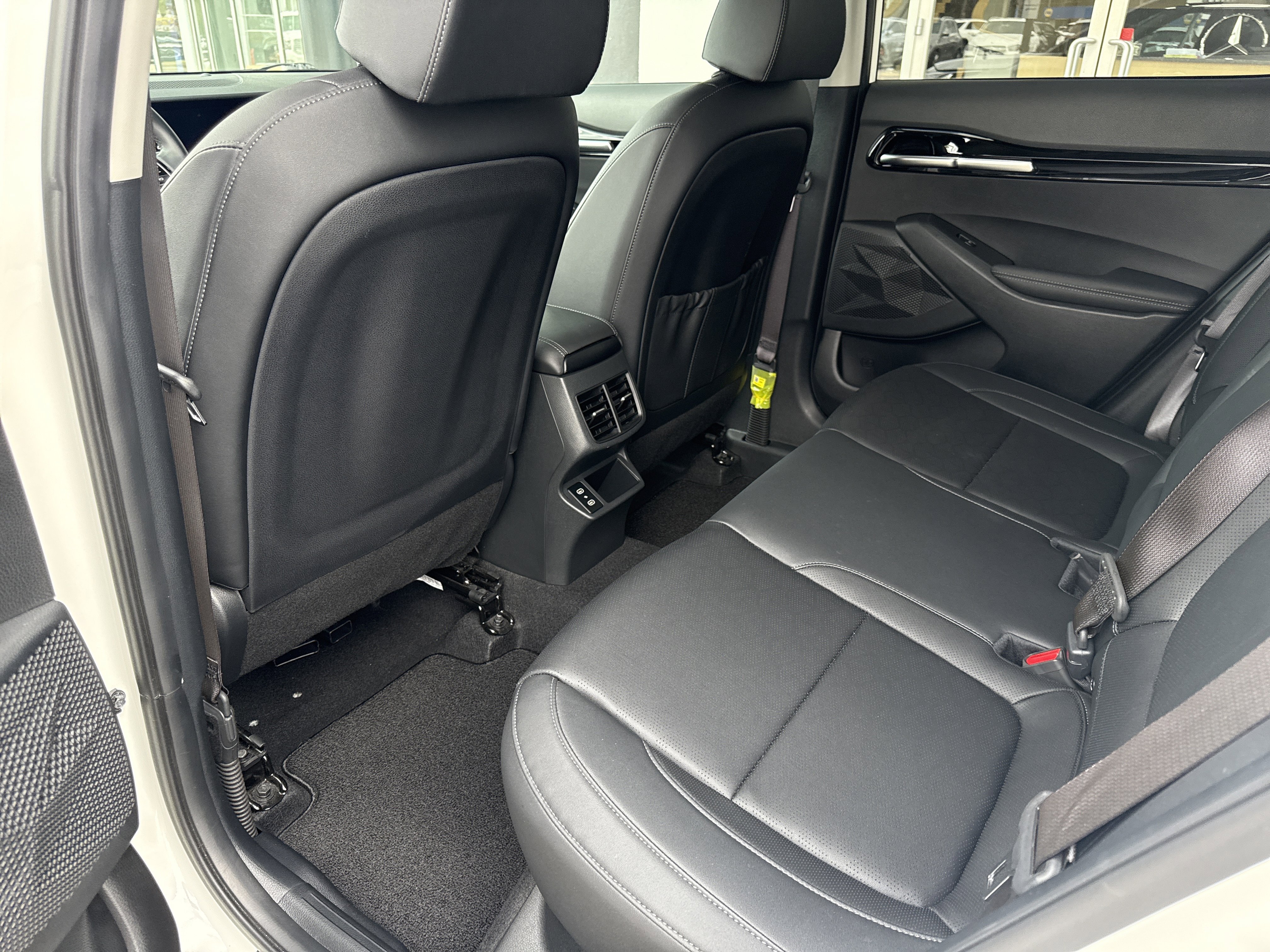 Used 2024 Kia Seltos EX image 12