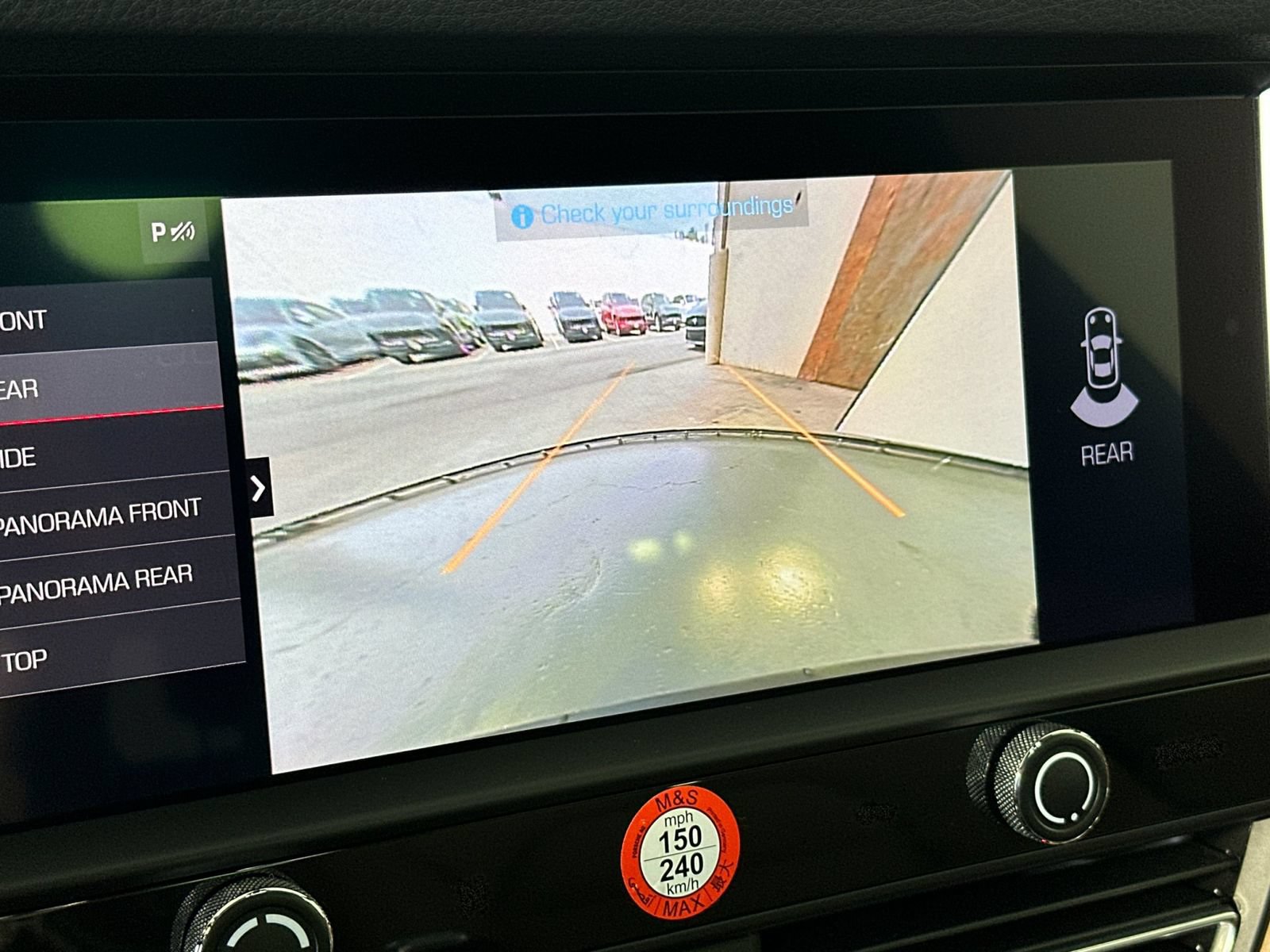 Certified 2023 Porsche Macan AWD/4WD image 24