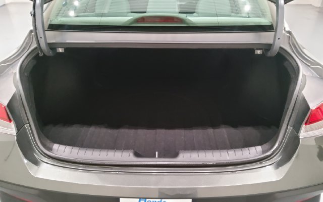 Used 2024 Hyundai Elantra SEL FWD image 13